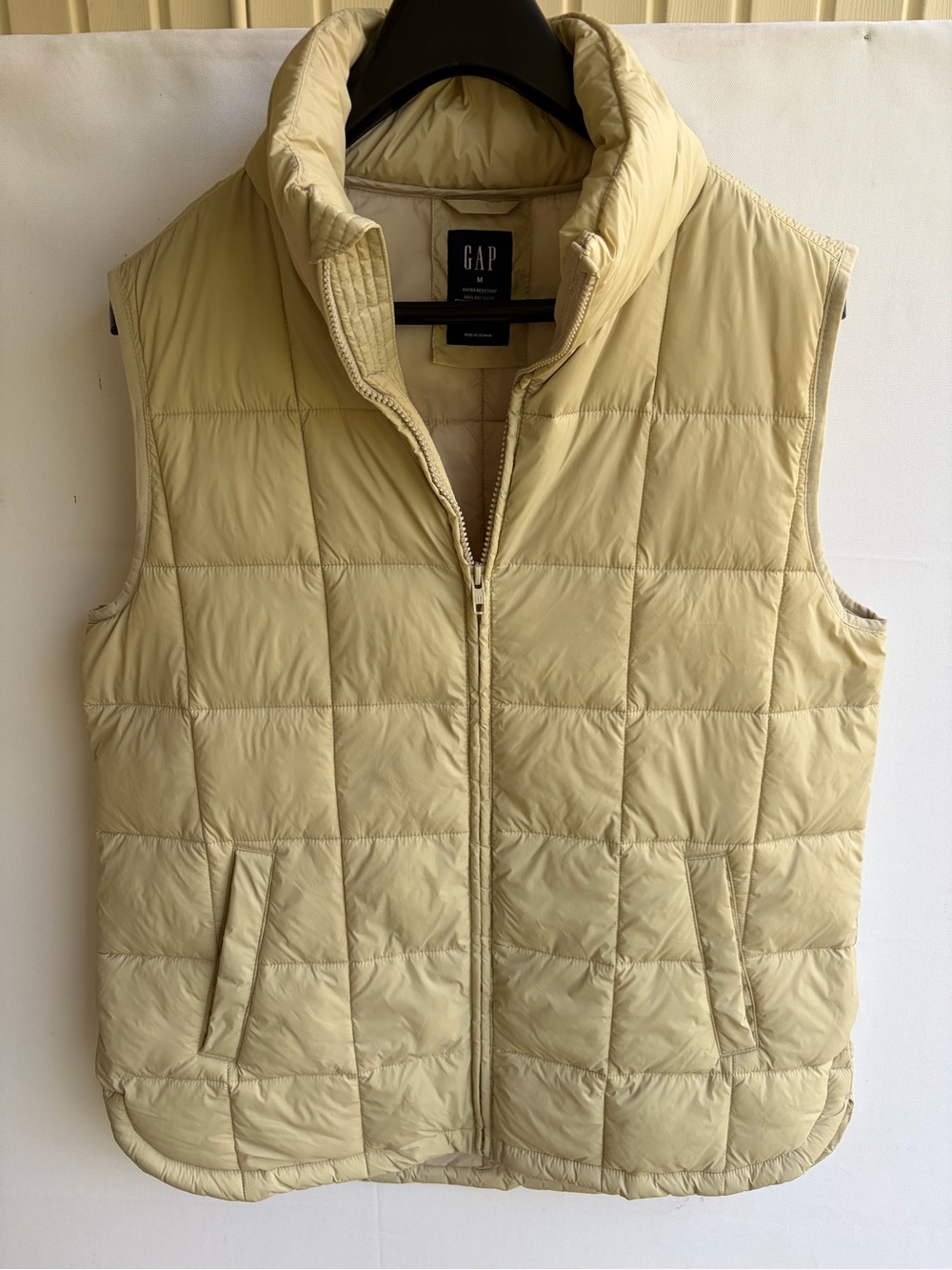 GAP Recycled Lightweight Quilted Puffer Vest Primaloft P.U.R.E. Cream Yellow M
